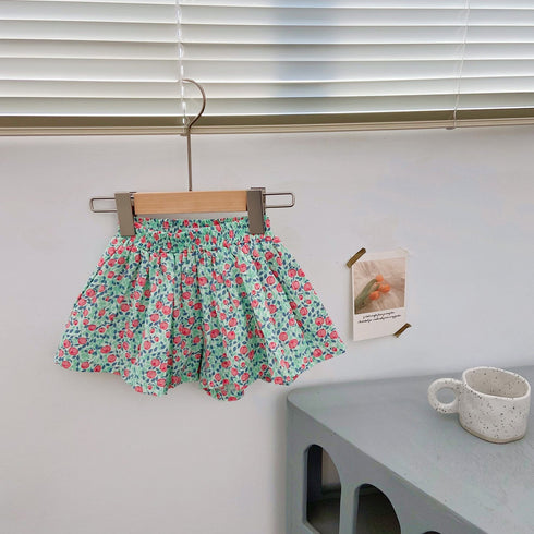 Children's floral loose shorts